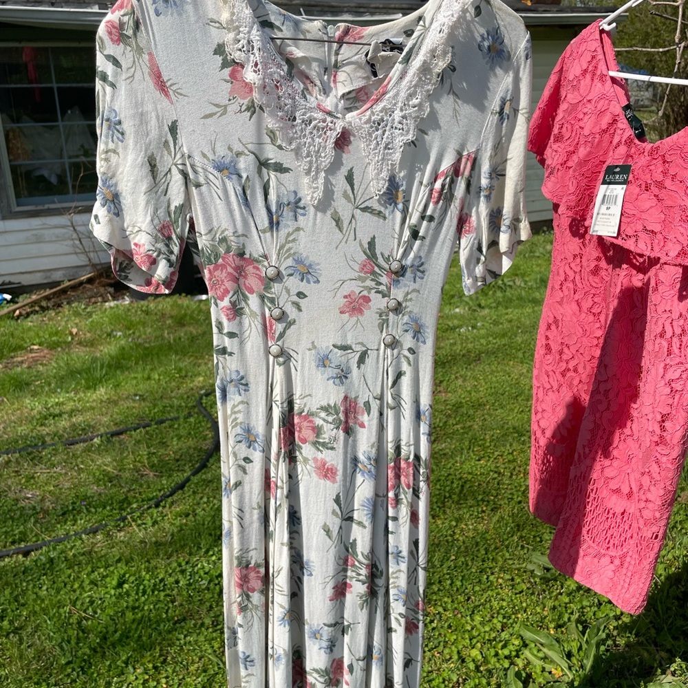 Vintage Floral Lace-Collared Cottagecore Dress